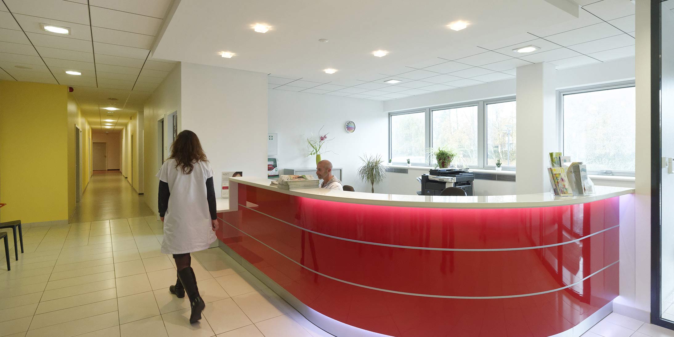 GA Smart Building a réalisé les cabinets médicaux de l’ASTAV, Association pour la Santé au Travail, à Valenciennes, un immobilier de santé pour patients et médecins.