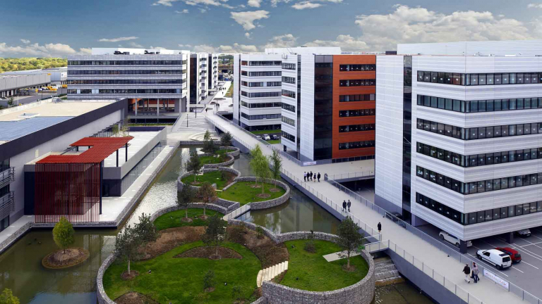 The Thales Cristal Campus: 87,500 m² in Gennevilliers