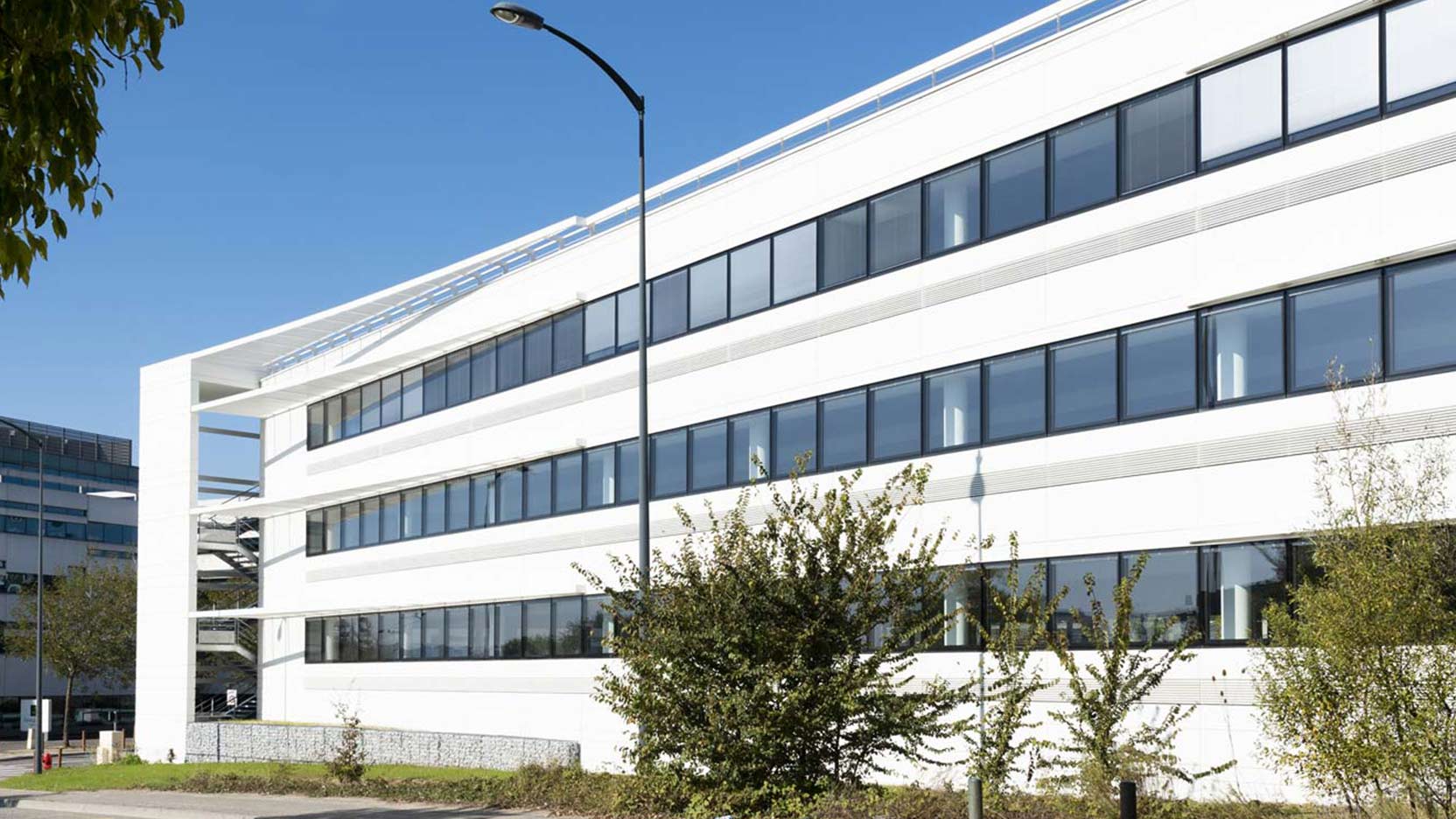 GA Smart Building a réalisé B. Park A et B dans l'éco-quartier Vidailhan à Balma. L'immeuble de bureaux B Park est à louer et offre 4 400 m² de bureaux aménageables sur mesure.