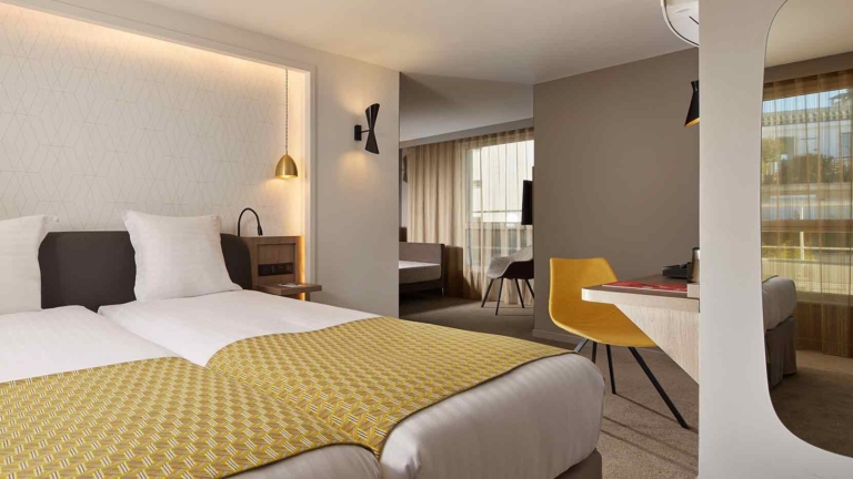 Renovation of the four-star Hôtel Auteuil Tour Eiffel in the 16th arrondissement of Paris