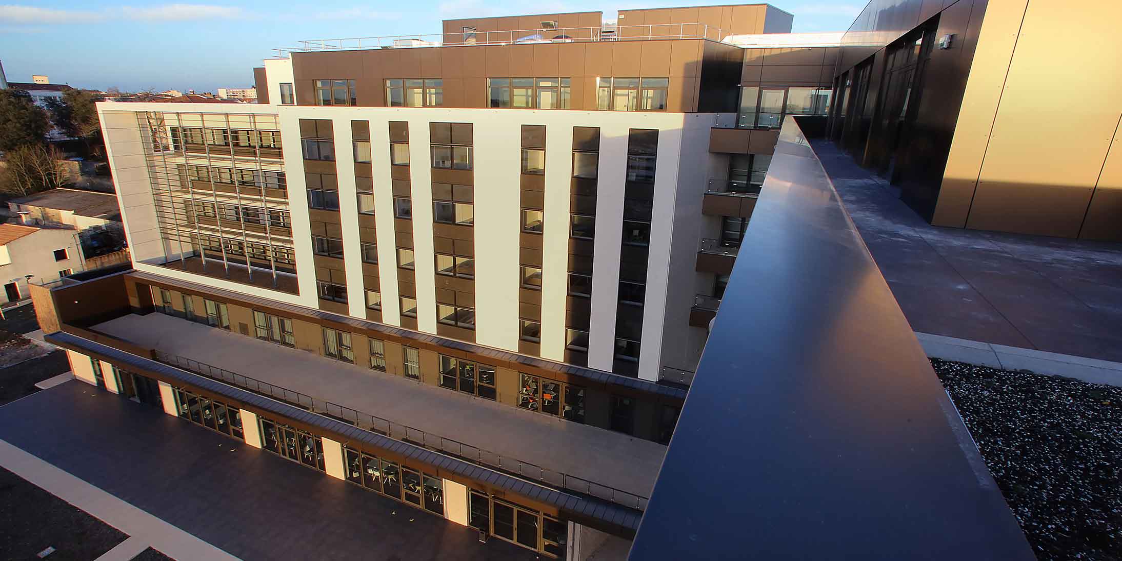 Le Groupe GA a réalisé l'immeuble IMA GA répondant aux nouvelles formes d’organisation du travail avec open space et bubbles.