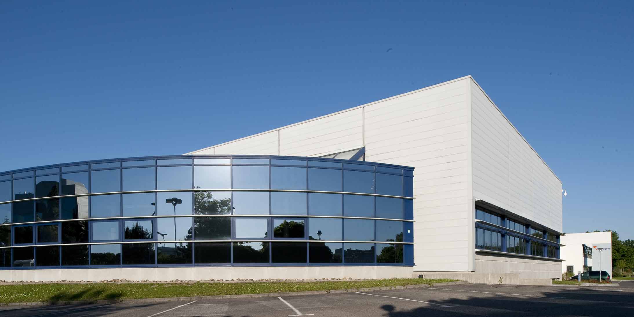 L'immobilier industriel Transgène à Illkirch a été réalisé par GA Smart Building avec le logiciel de pilotage Galaxy Pilot.