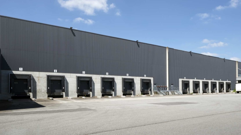 Plateforme logistique à Saint-Méen-le-Grand en Bretagne (35)