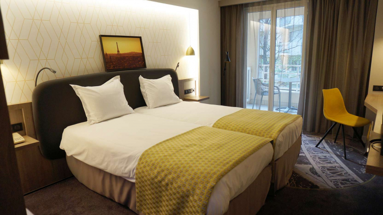 Renovation of the four-star Hôtel Auteuil Tour Eiffel in the 16th arrondissement of Paris