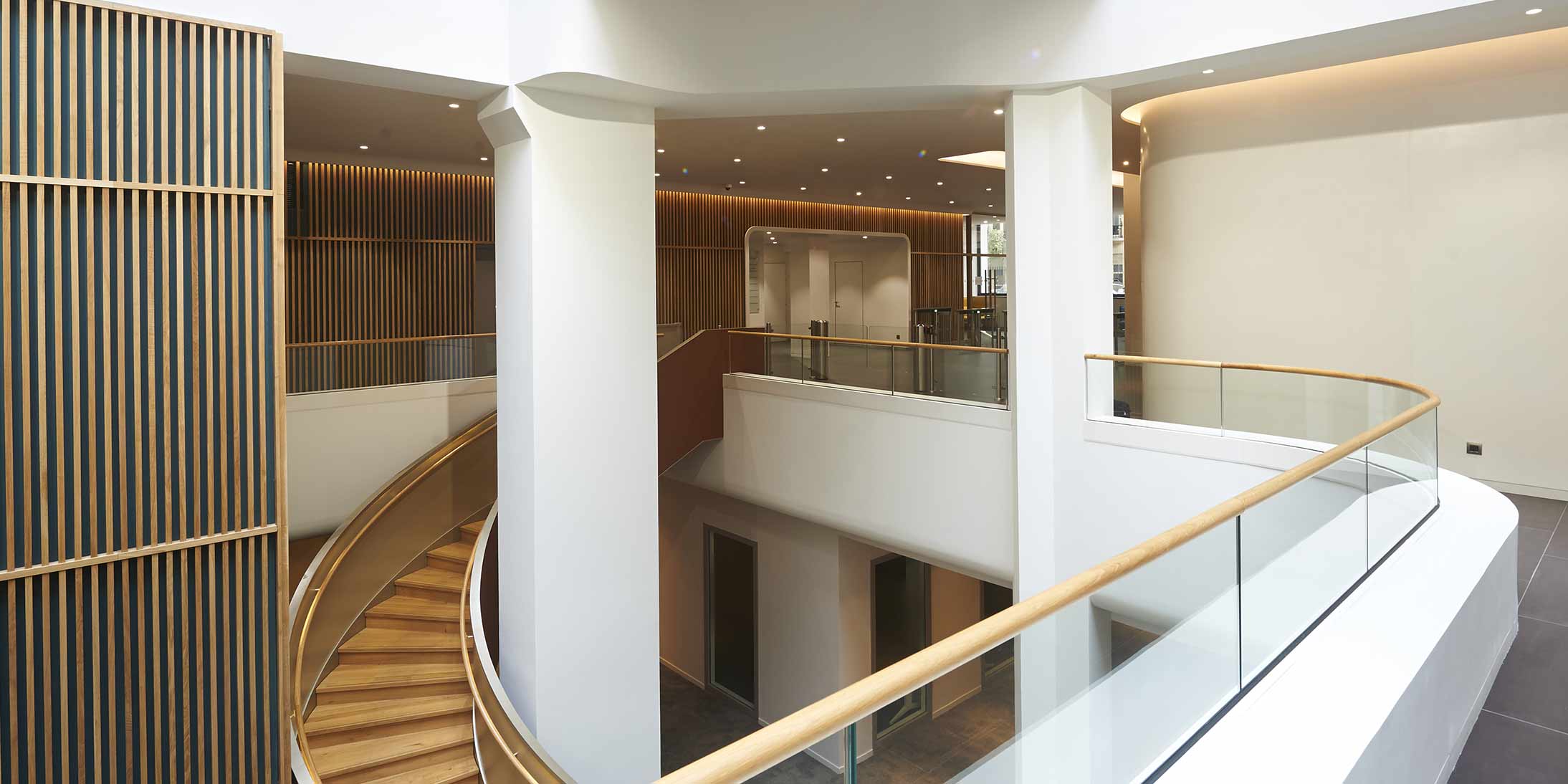 Renovation Rue De La Baume Paris Escalier Interieur Ga Smart Building 2188