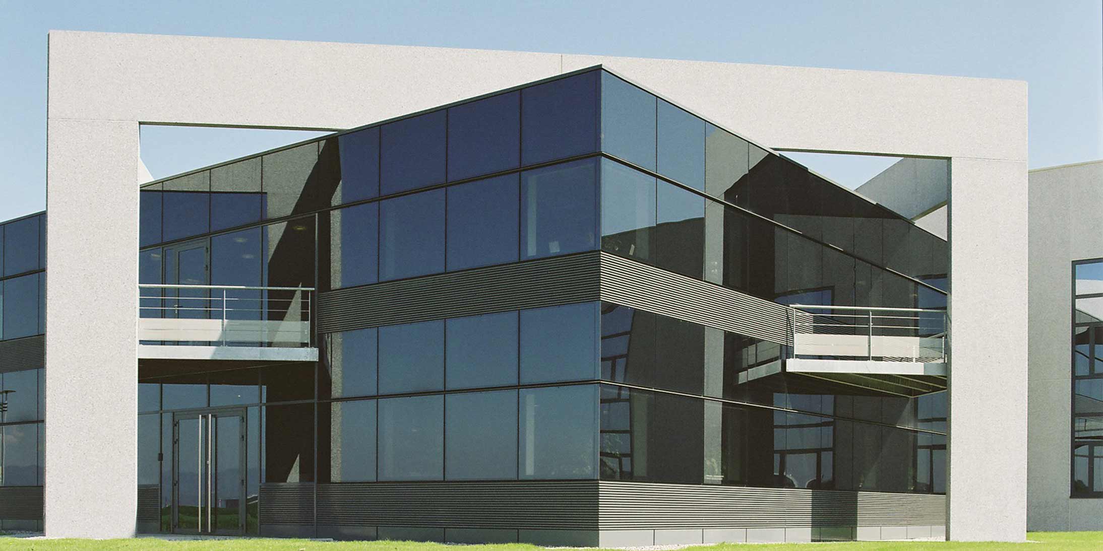 Le Groupe GA a construit le bâtiment industriel de SAF, Société Alsacienne de Fabrication, qui accueille également son siège social.