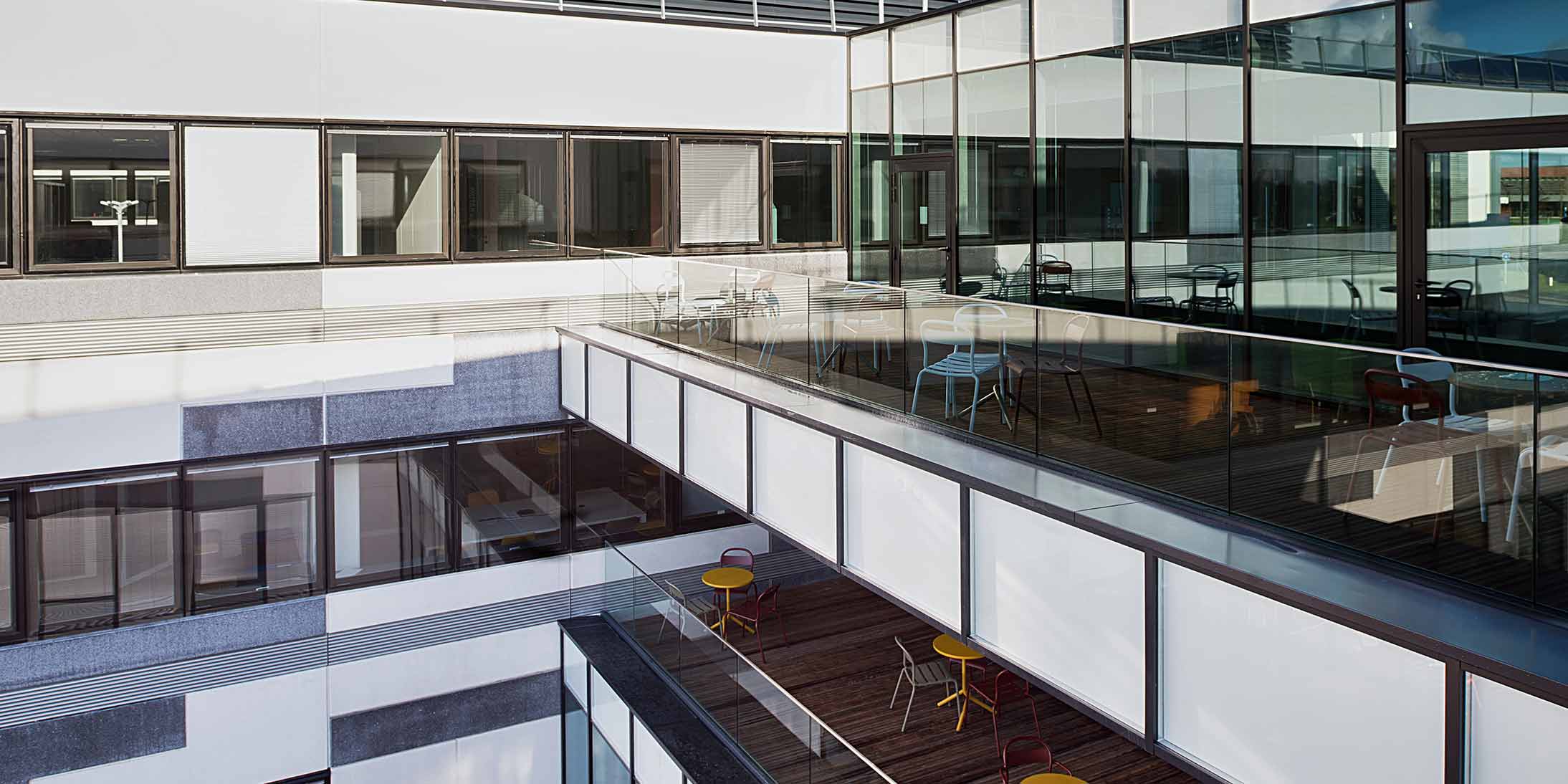 L'entreprise GA a construit Sunny siège AXA à proximité de Rouen, un immobilier d entreprise favorisant la performance au travail.