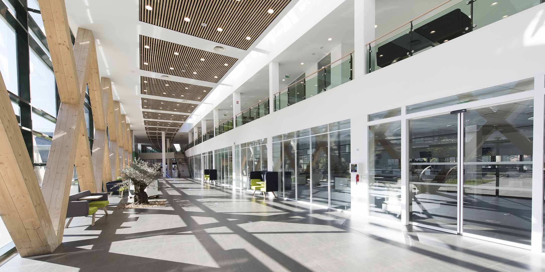 Technopole Schneider Electric Grenoble Immeuble Entreprise Groupe Ga Utopikphoto 0