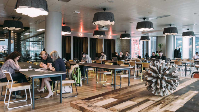 Coworking : de New York à Shanghai, tour du monde d’une tendance en plein essor, qui révolutionne l'immobilier de bureau.