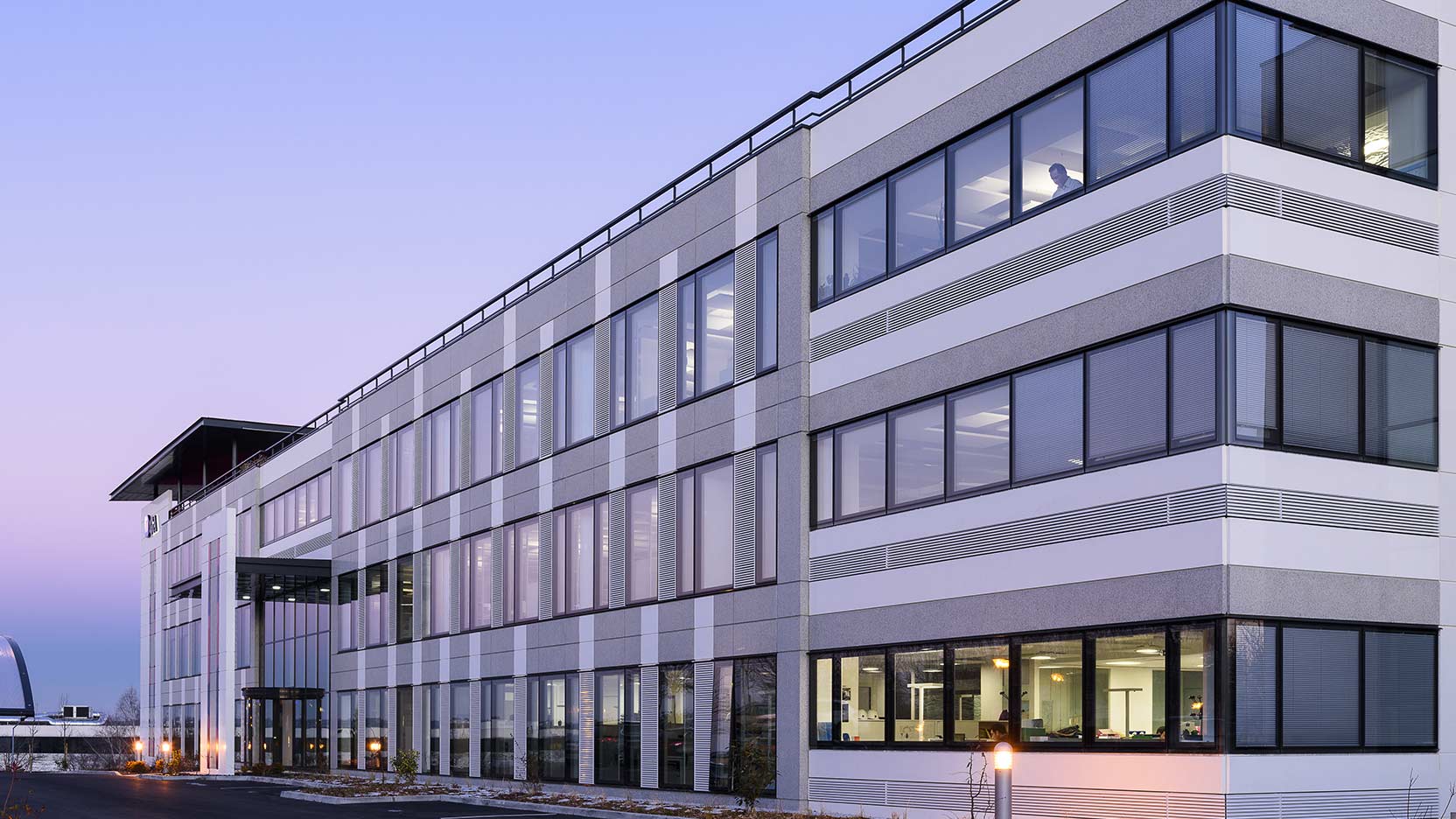 Agua wins the SIMI Office Building Grand Prix – new building under 5000 square meters category