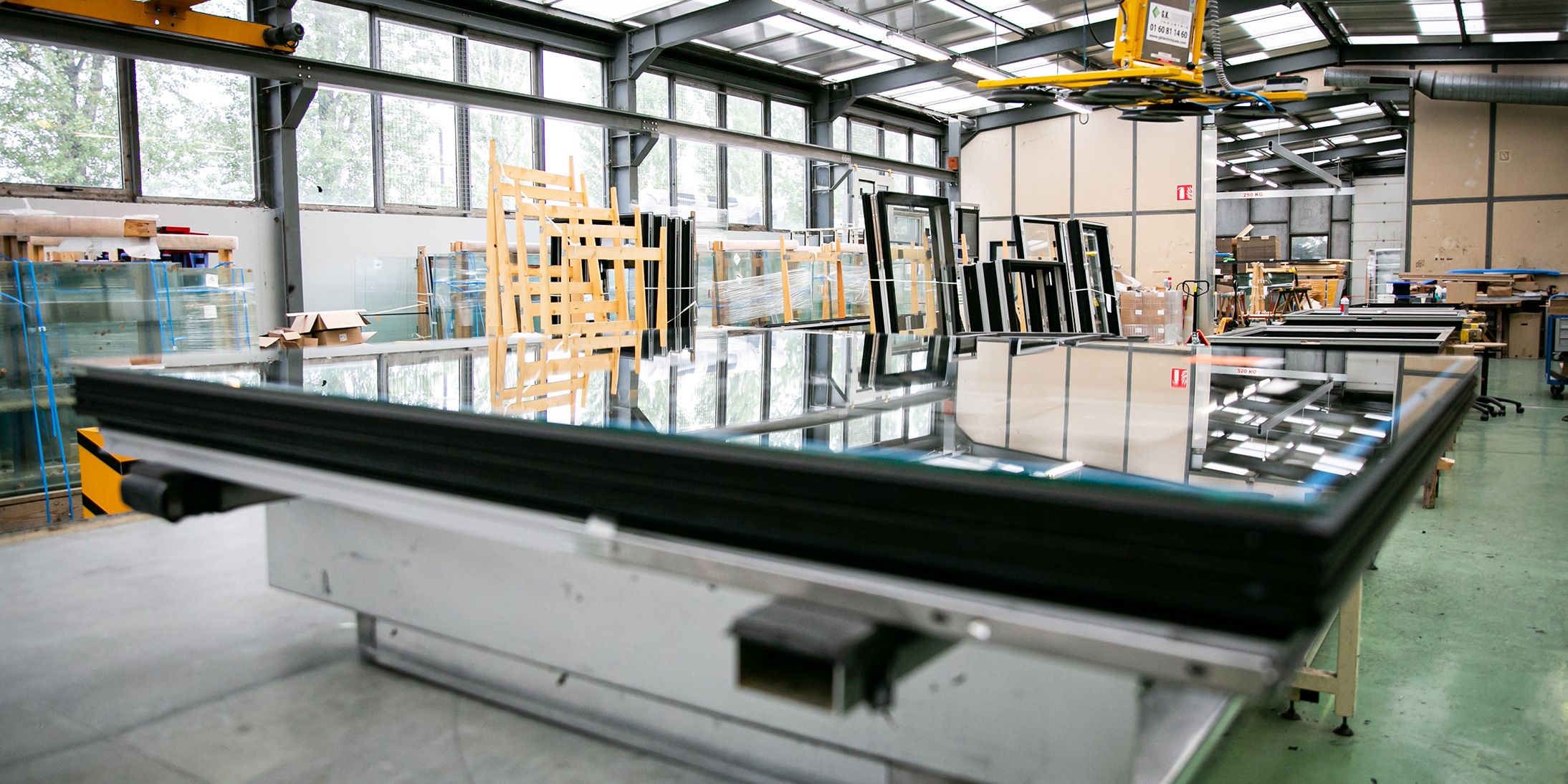 Paquet Fontaine est un fabricant français de murs rideaux respirants pour bâtiments tertiaires, bureaux, industrie, logistique.