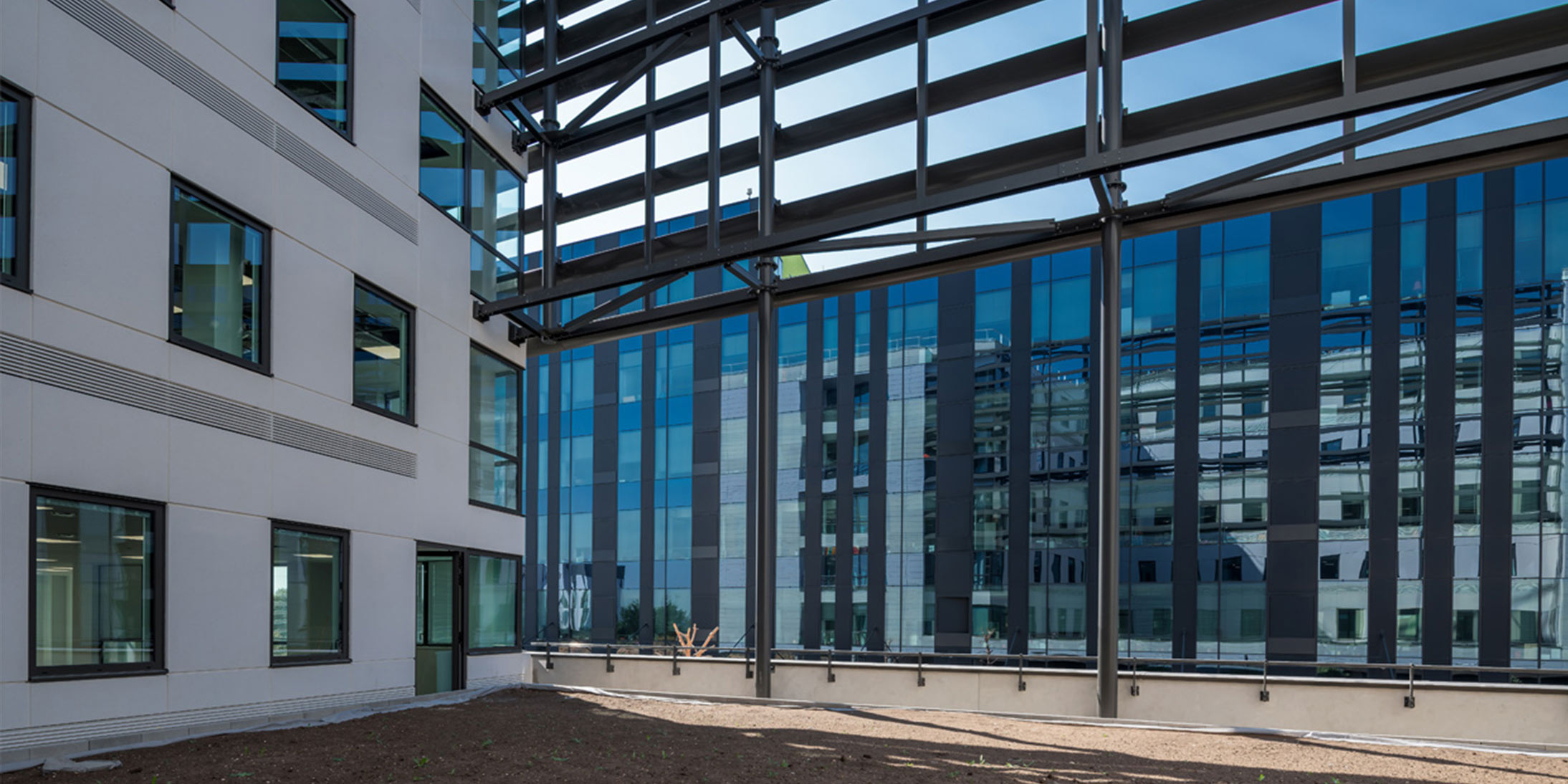 L'immeuble de bureaux Belaïa a été réalisé par GA Smart Building dans le quartier d'affaires Coeur d'Orly pour Aéroports de Paris et Covivio. @Groupe ADP/Leduc Alain