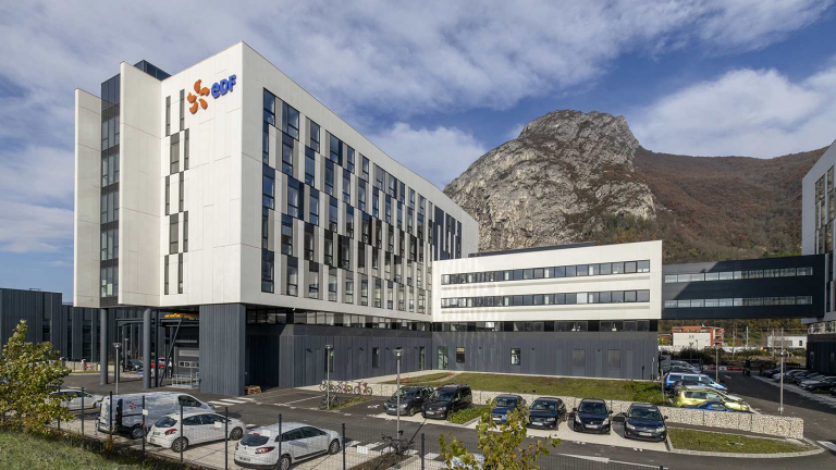 Parc Oxford in Saint-Martin-Le-Vinoux, 30,000 m² for the Hydraulics division of the EDF Group