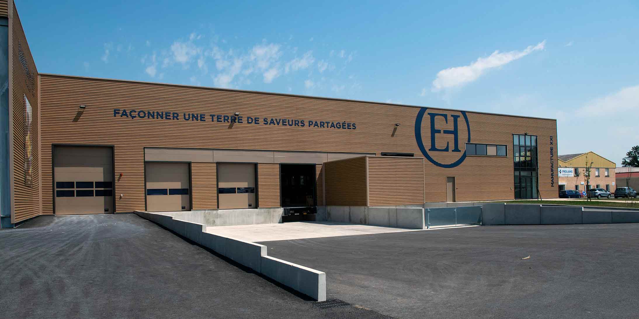 Le bâtiment de production d’Emile Henry, réalisé par GA Smart Building, à Marcigny en Saône-et-Loire