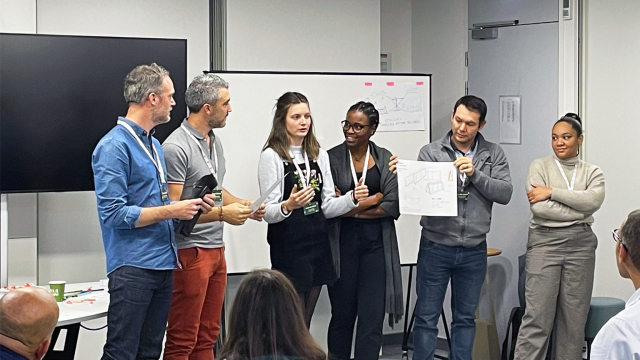 Présentation d'un projet par une équipe lors du Circular Day, le hackathon de l’économie circulaire et de la valorisation des déchets organisé par GA Smart Building