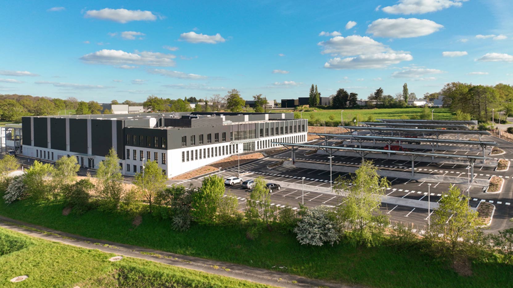 Idemia Vitre Batiment Mixte Bureaux Industrie GA Smart Building