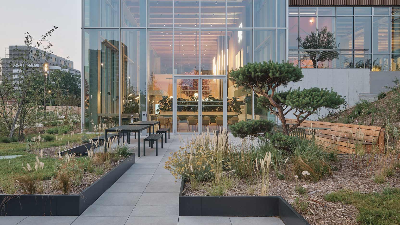 GA Services, l’entité de property management de GA Smart Building, assure la gestion sur-mesure et long terme de votre patrimoine immobilier.