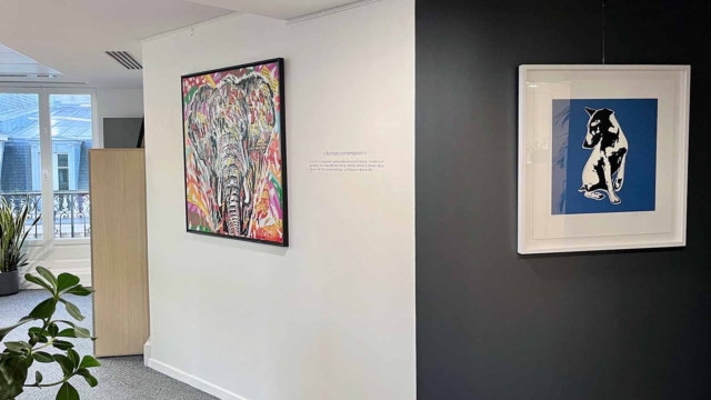 Œuvre de street art animal exposée dans le cadre de l’exposition Bestiaires contemporains chez GA Smart Building à Paris.